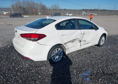 2017 Kia Forte Lx из США, поврежденный, VIN 3KPFL4A79HE009903